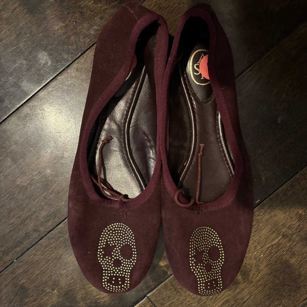 Ash flats. never worn. size 9 but runs small